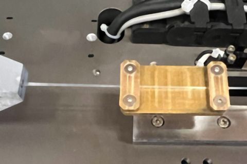 In this experiment , researchers at the Massachusetts Institute of Technology show that fibres made from a common, soft and flexible olefin block copolymer (OBC) are able to conduct almost twice as much heat when stretched quickly as they do when relaxed. This transition occurs within just 0.22 seconds of strain being applied.